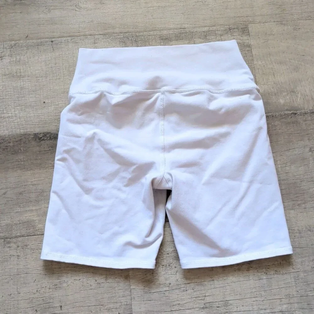 ALO Yoga good shipping
